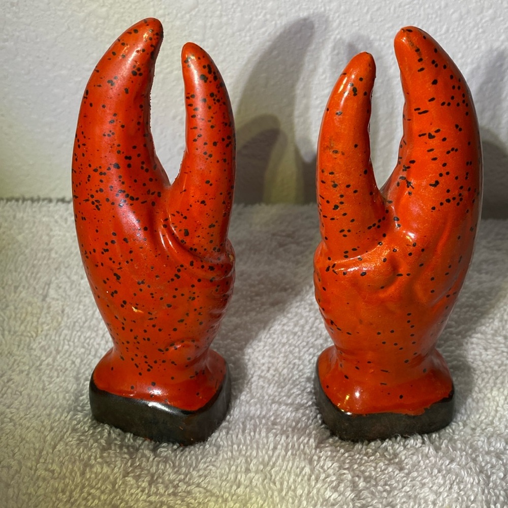 Vintage Lobster Claw / Crab Claw Hand Painted Salt and Pepper Shakers, by Nanco